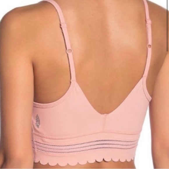 Set -Free People Movement Genesis Scalloped Set - Picture 5 of 5